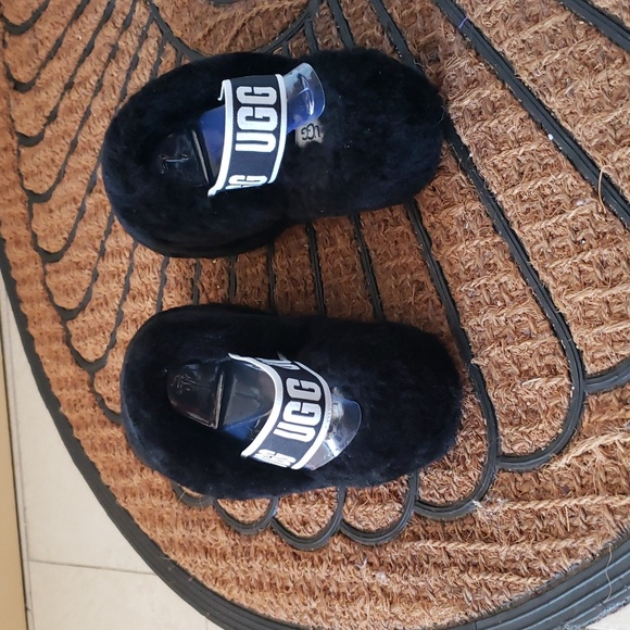 Women's UGG fluff fuzz platform shoes size 7...black - Picture 7 of 9